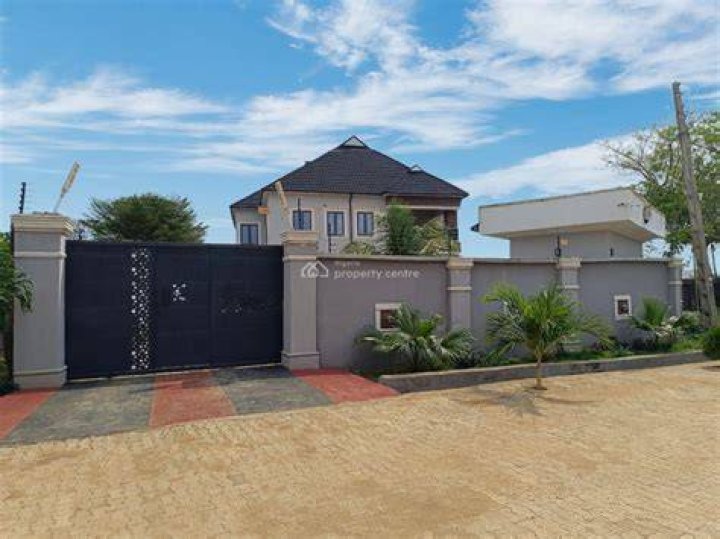 For Sale Spacious & Easily Accessible Lands In Celebrity Court, Patani