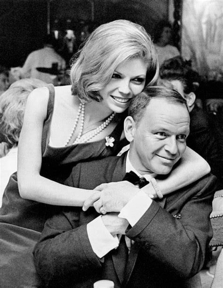 Frank and Nancy Sinatra Nancy sinatra, Sinatra, Frank sinatra