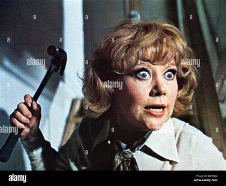 Glynis Johns... The Vault of Horror (1973) Glynis johns, British