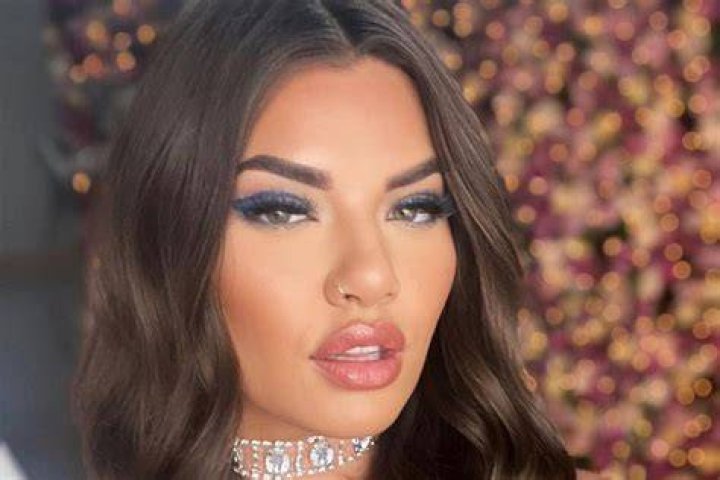Grace Lilly’s Fashion Sparkling Crop Top and Skirt Set for NYE The