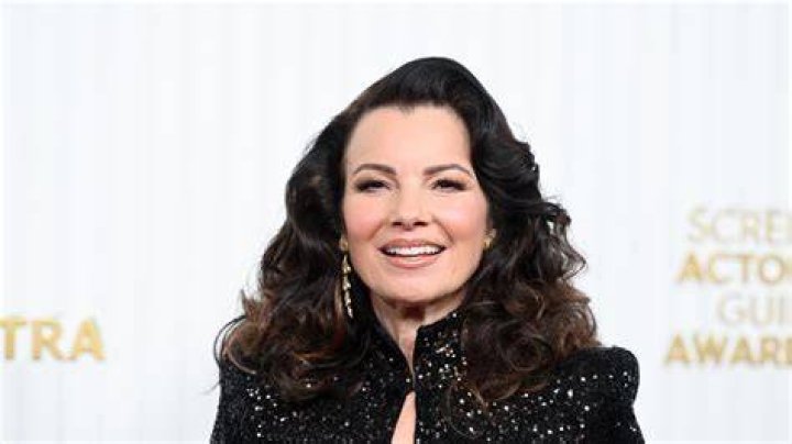 Grève à Hollywood Fran Drescher assiste à un défilé Dolce & Gabbana