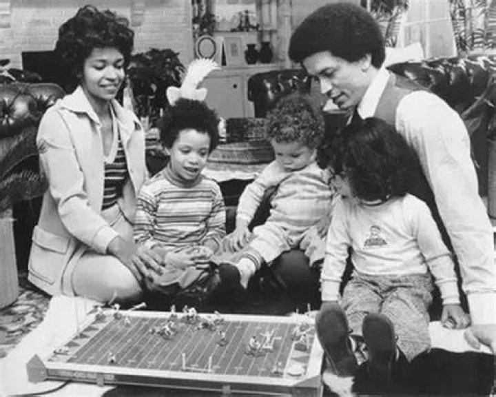 Harold Ford Jr Ethnicity Parents And Siblings Reveale vrogue.co