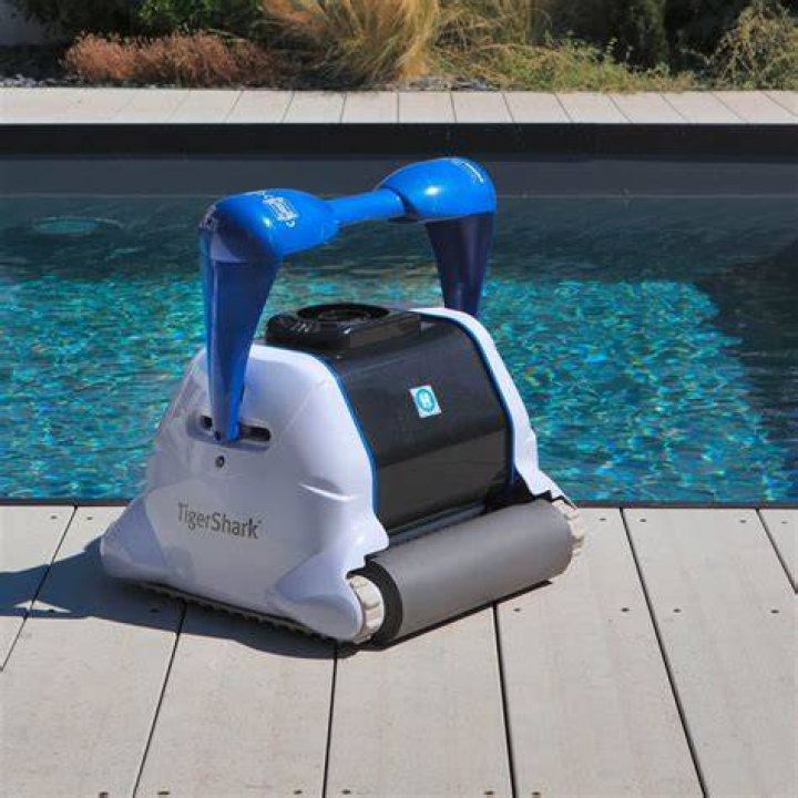 Hayward TigerShark QC Automatic Robotic Swimming Pool Cleaner, Blue