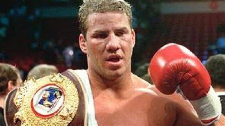 Heavyweight boxer Tommy Morrison dies at 44