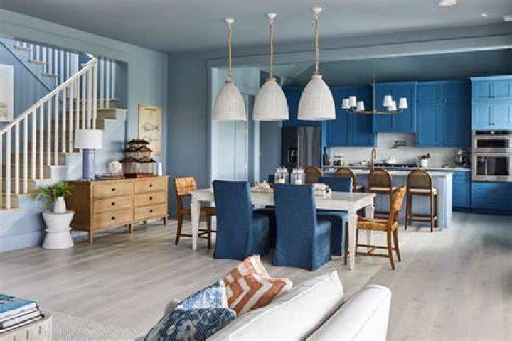HGTV's Erin Napier Juggles Work & Family With Help From Her Hometown
