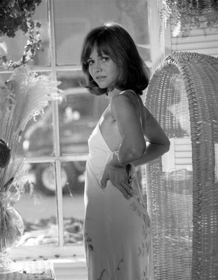 Hot Fashion Celebrity Sally Field s 6 95 Million