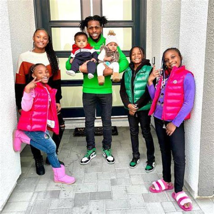 How many kids does CJ So Cool have? TGate