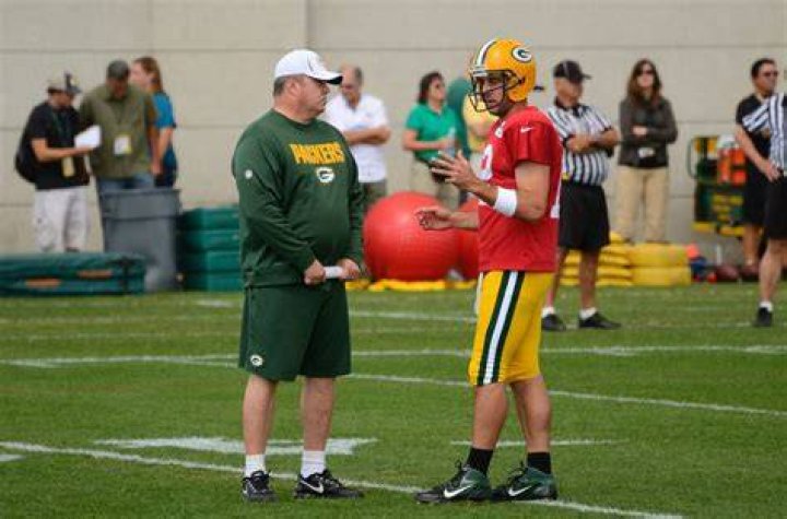 How Tall Is Aaron Rodgers?