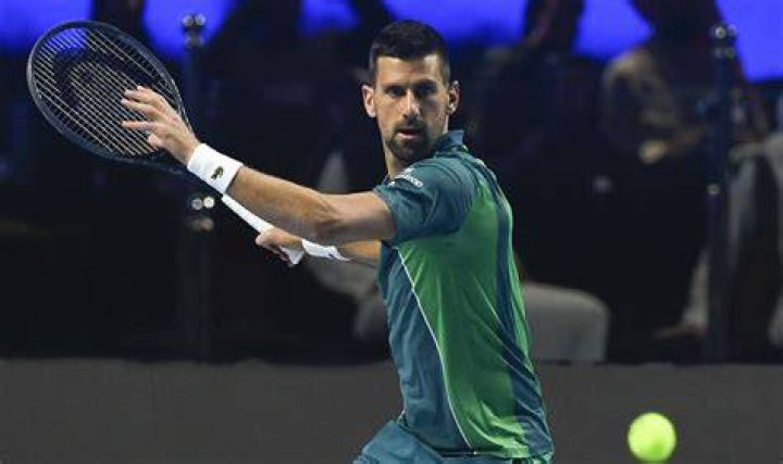 &lsquo;Huge respect&rsquo; Novak Djokovic praises ailing Roger Federer after