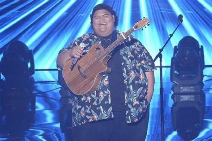 Iam Tongi Wiki, Age, Height, Weight, Parents, Girlfriend, Net Worth