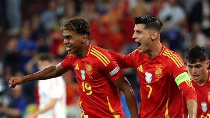 Ian Wright picks Lamine Yamal as Euro 2024's best player, likens him to