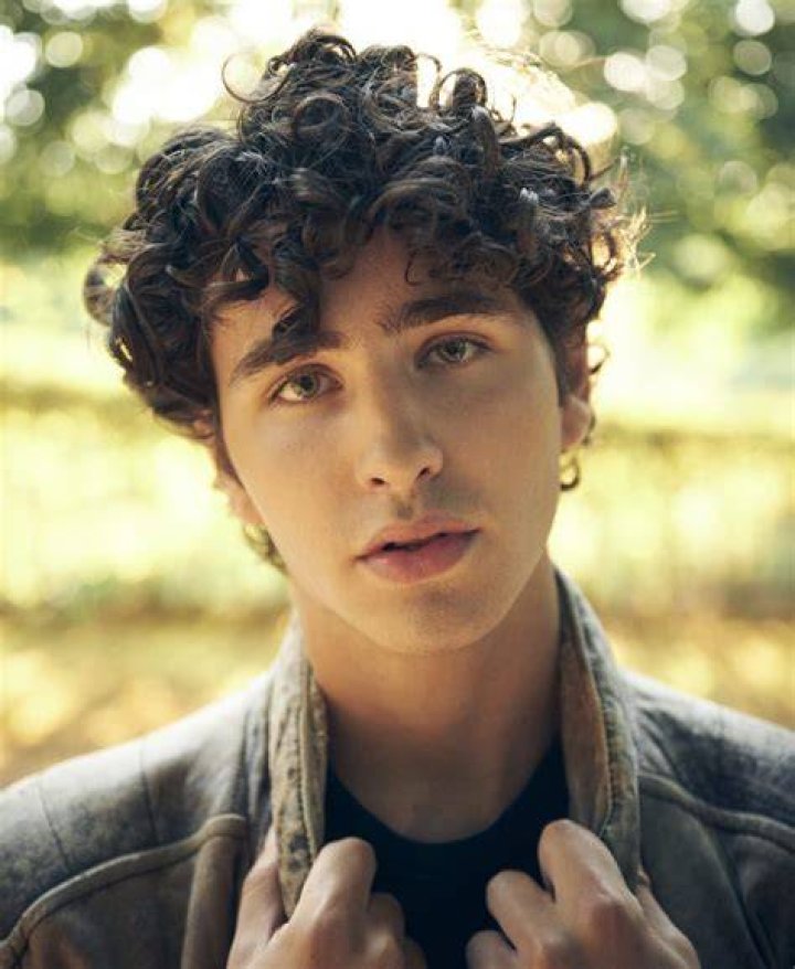 Interview Malte G&aring;rdinger Talks 'Young Royals' Season 2 & August's