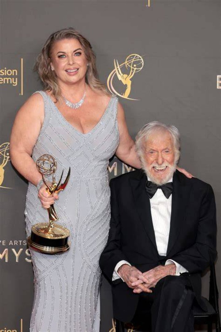 Is Dick Van Dyke Married? Dick Van Dyke Wife, and Children, How Many