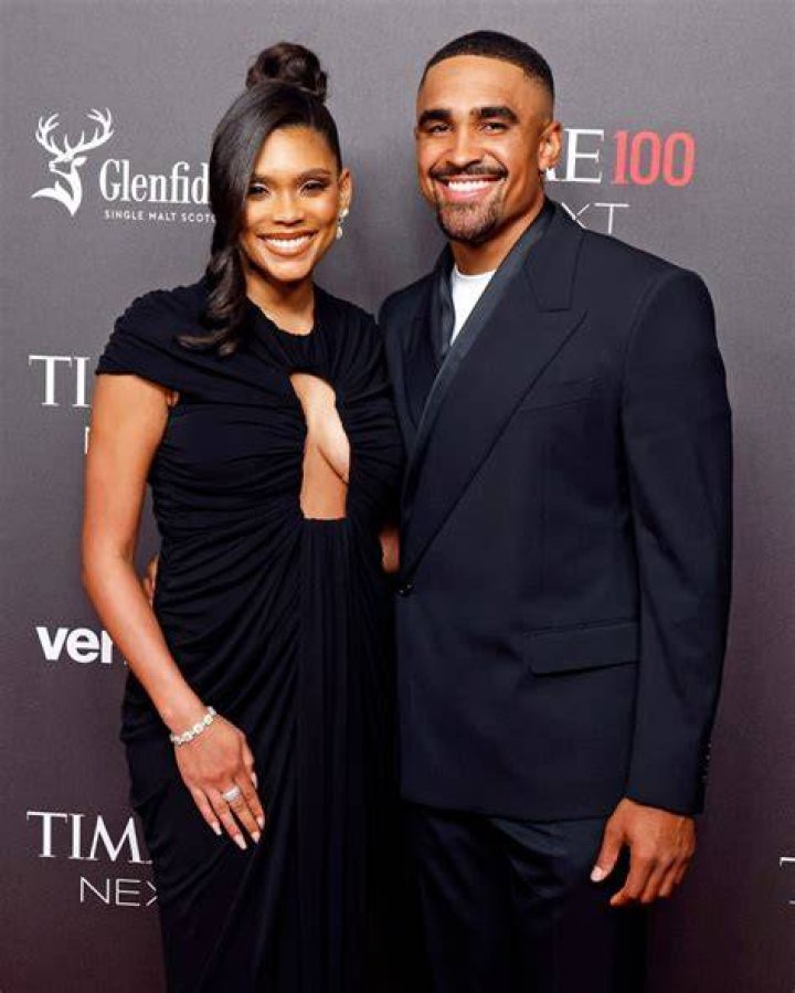 Is Jalen Hurts married? Know the relationship update about the Eagles