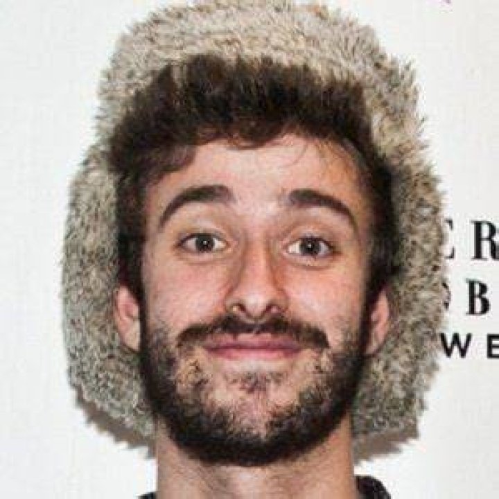Jack Met (AJR brothers) Age, Height, Girlfriend, Net Worth