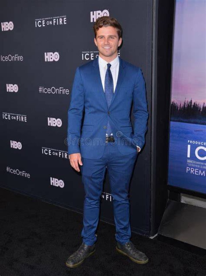Jackson Hinkle Religion Jewish Or Catholic? Ethnicity TV Show Stars