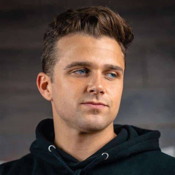 Jackson Hinkle Wiki, Bio, Age, Height, Family, Wife, Net Worth