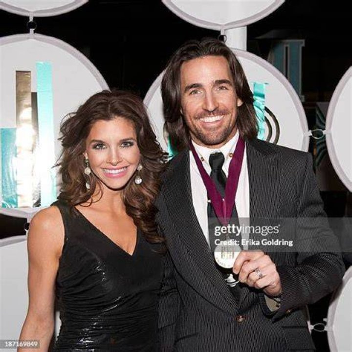 Jake Owen, Lacey Buchanan Cma awards, Buchanan, Fashion