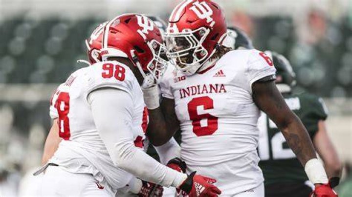 James Head Jr. Learns From DLine Coach Paul Randolph, the 'PassRush