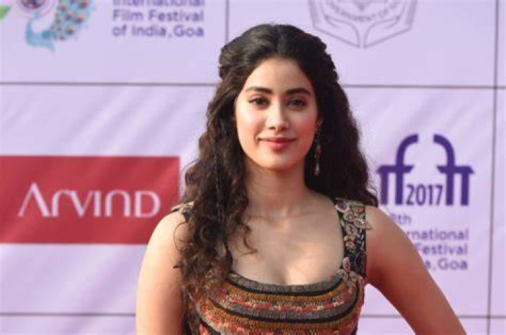 Janhvi Kapoor Wiki Age Height Weight Net Worth