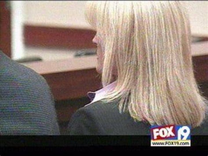 Jeni Lee Dinkel Sued