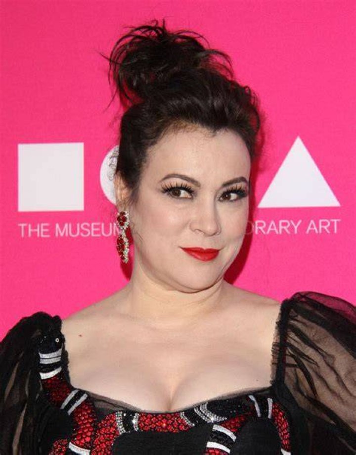 Jennifer Tilly Measurements, Net Worth, Bio, Age, Height, and Family