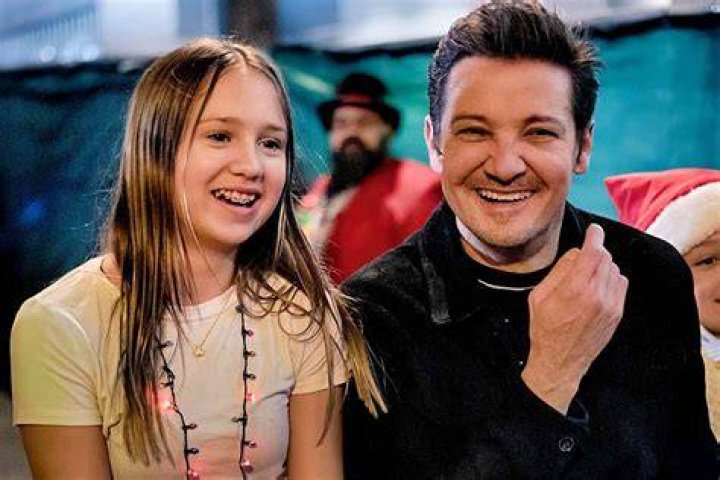 Jeremy Renner supported by daughter, family at 1st red carpet since