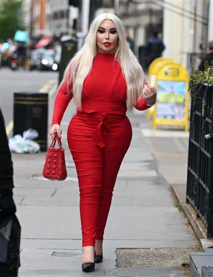 JESSICA ALVES All in Red Out and About in London 05/15/2021 HawtCelebs