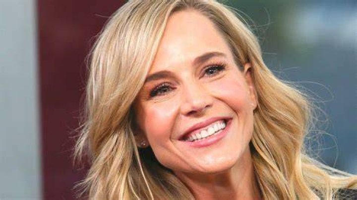 Julie Benz Biography Age, Husband, Net Worth, Family, Instagram, Net