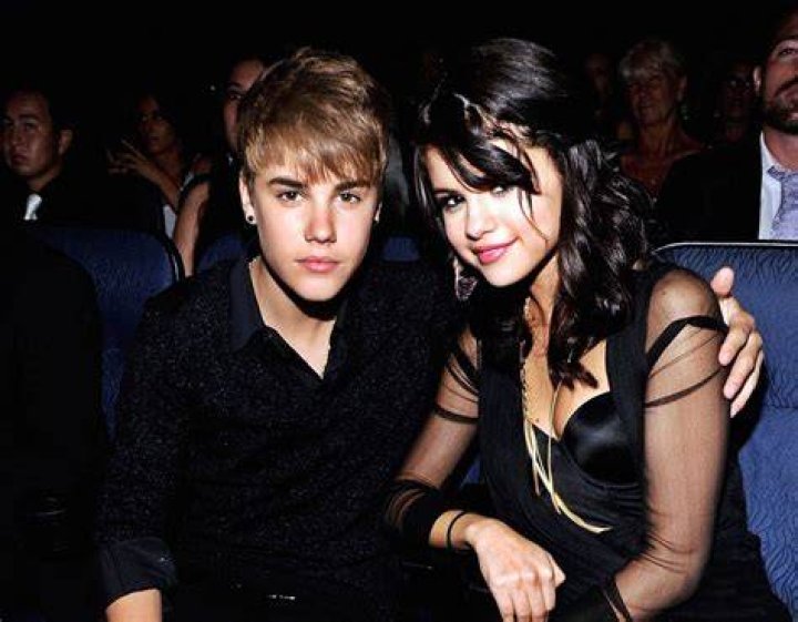 Justin Bieber and Selena Gomez Reconnect At The Grammys! Master Herald
