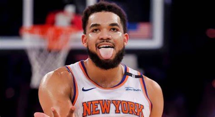 KarlAnthony Towns' Dad Attends First NBA Game Since Mom's Death