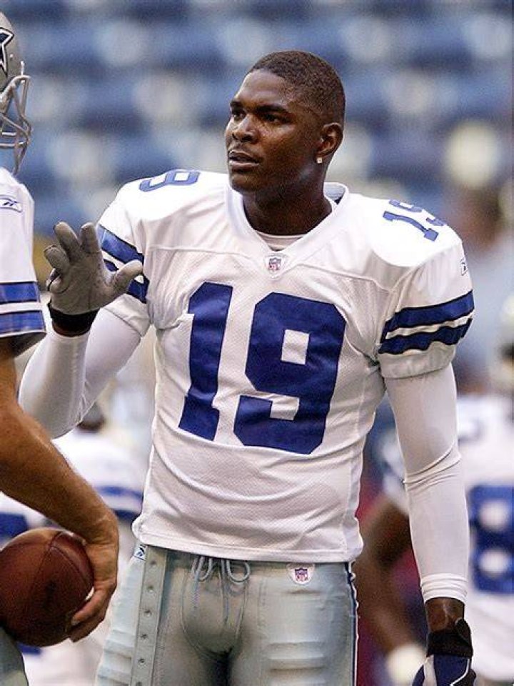 Keyshawn Johnson &mdash; See Pics Of ExNFL Star Amid Pregnancy Scandal