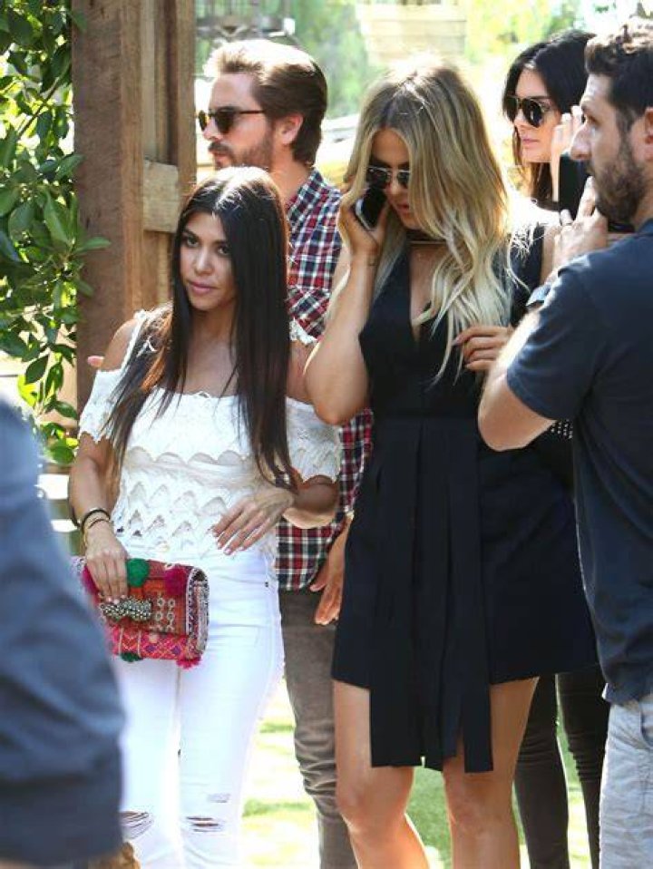 Khloe & Kourtney The Kardashians Photo (6870012) Fanpop