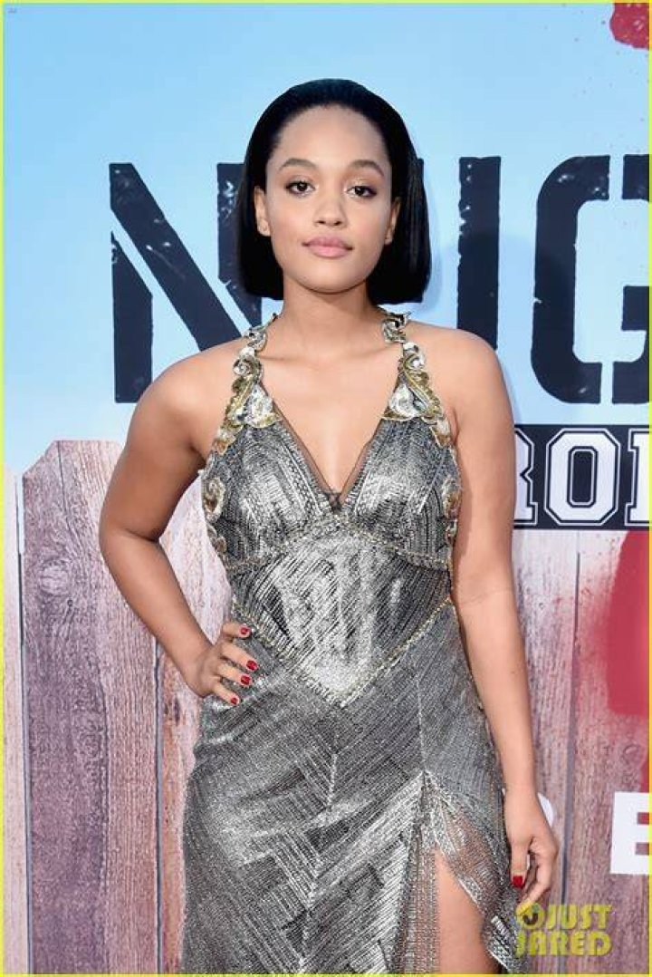 Kiersey Clemons Shimmers in Silver at 'Neighbors 2 Sorority Rising