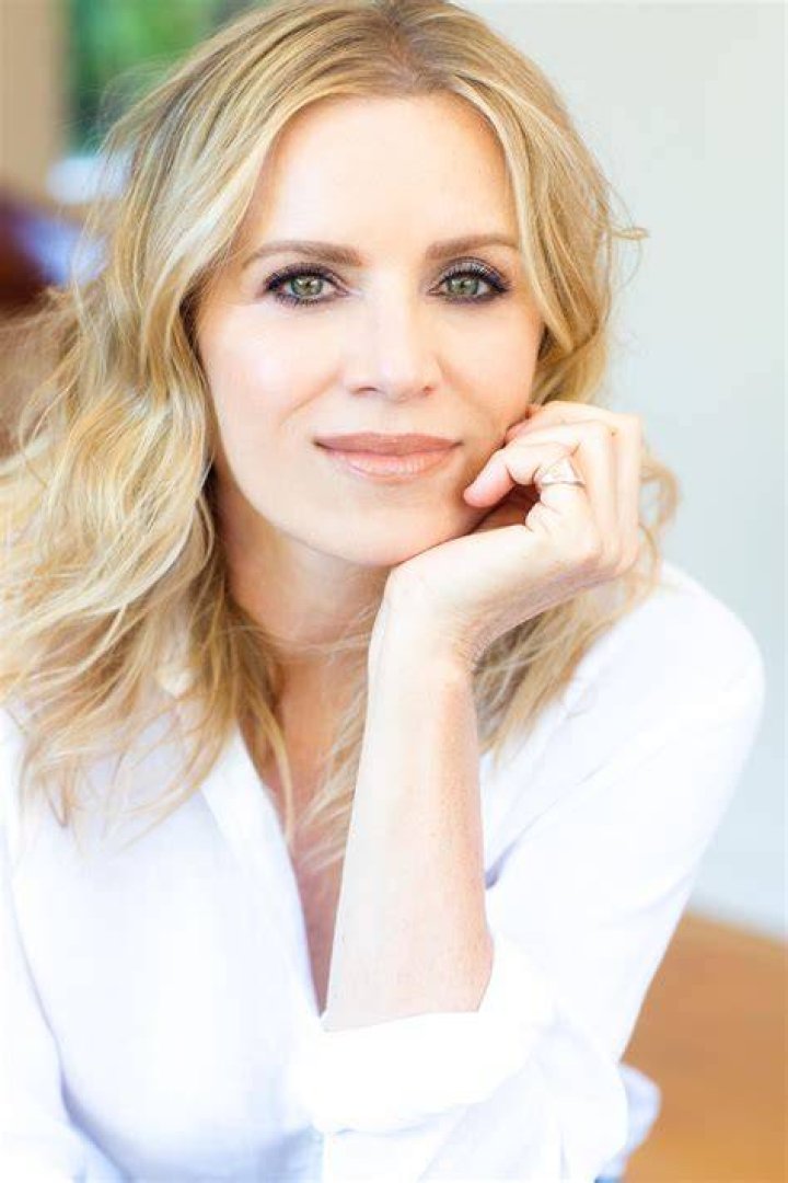 Kim Dickens Watch Solarmovie