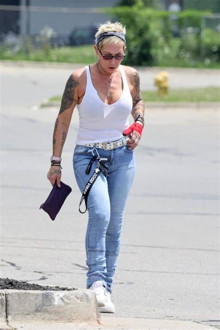 Kim Mathers Net Worth 2023 American Woman And The Exwife Of Eminem