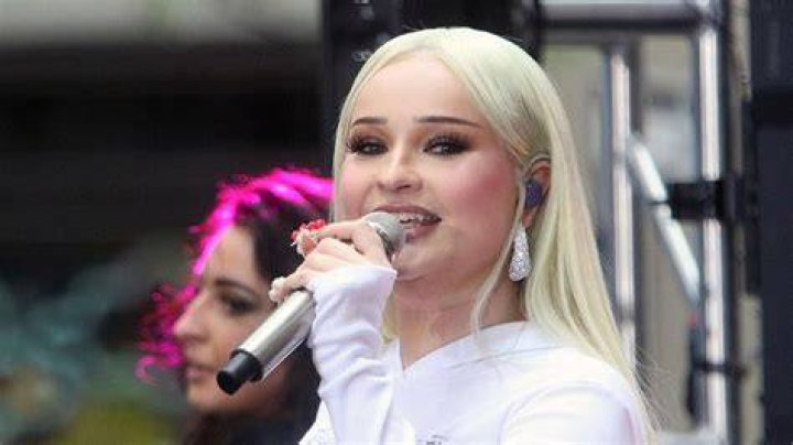 Kim Petras Kölner Musikerin auf Platz der USCharts Express