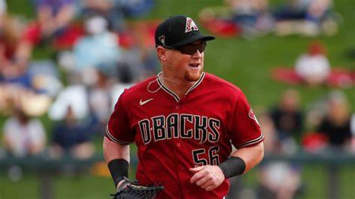 Kole Calhoun, Starling Marte clear protocols, return to Diamondbacks' camp