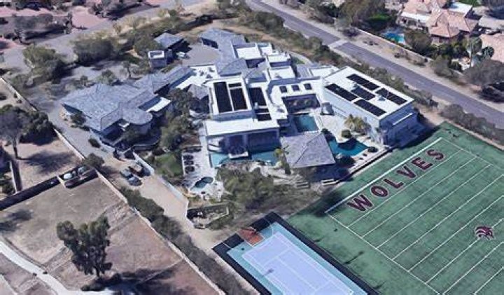 Kurt Warner built house to help people with disabilities