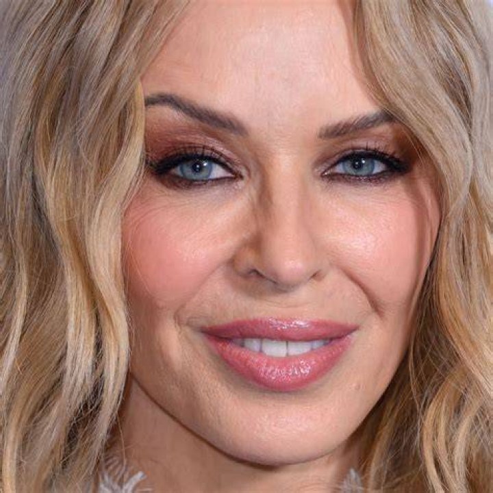 Kylie Minogue Photos Celebs who had plastic surgery or didn't