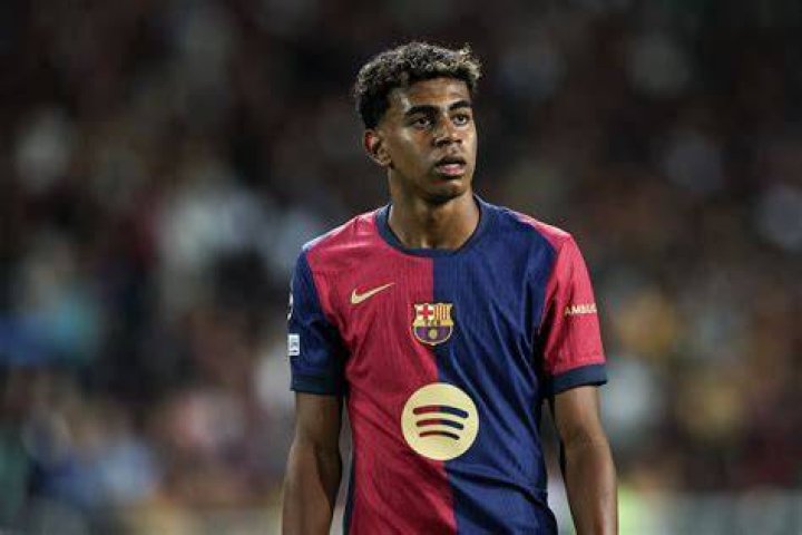 Lamine Yamal Barca's youngest ever La Liga player