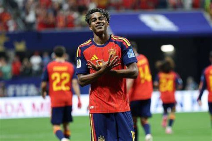 Lamine Yamal Baru 16 Tahun Udah Jadi MOTM, Netizen Kasihan Anak