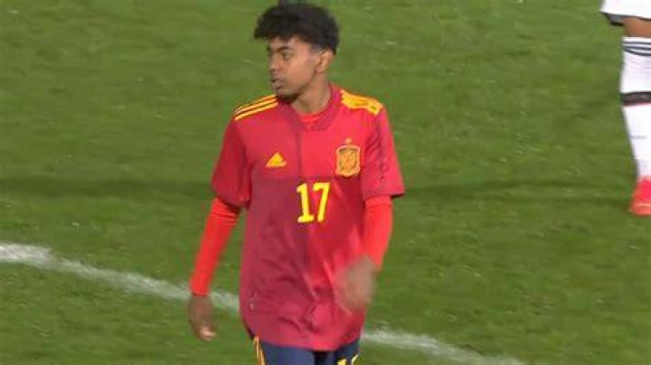 Lamine Yamal vs Germany U19 Spain U19 Debut (25/10/22) YouTube