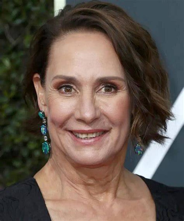 Laurie Metcalf Net Worth 20172016, Biography, Wiki UPDATED