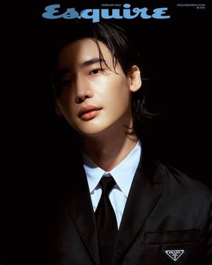 Lee Jong Seok for Esquire Korea’s April 2015 Issue Korean Actors and
