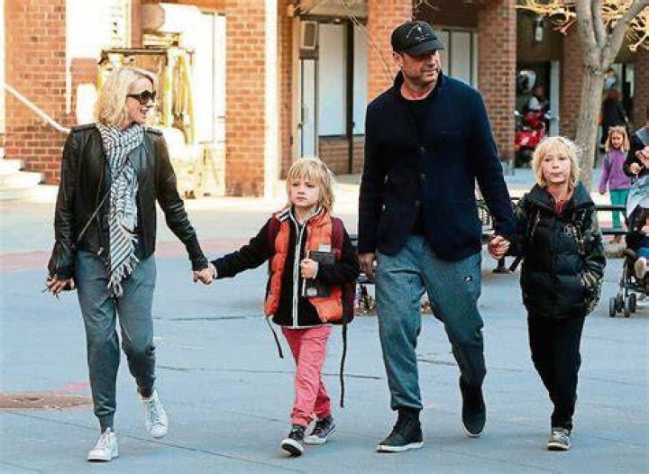 Liev Schreiber y su hija Kai Schreiber asisten al estreno mundial de la