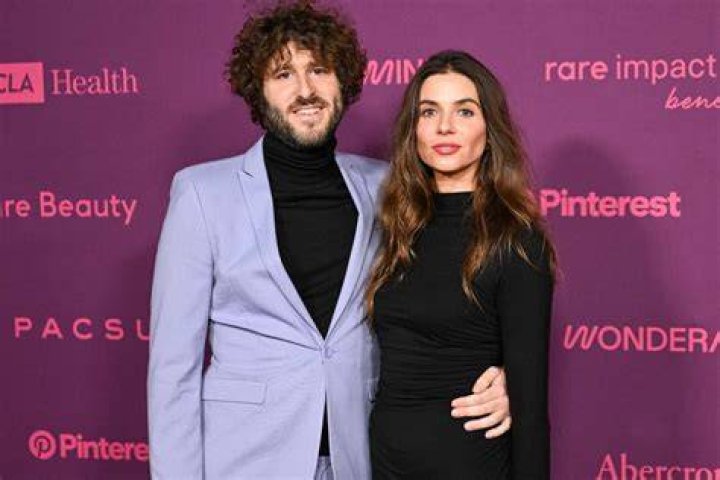Lil Dicky Girlfriend Here's What to Know Creeto