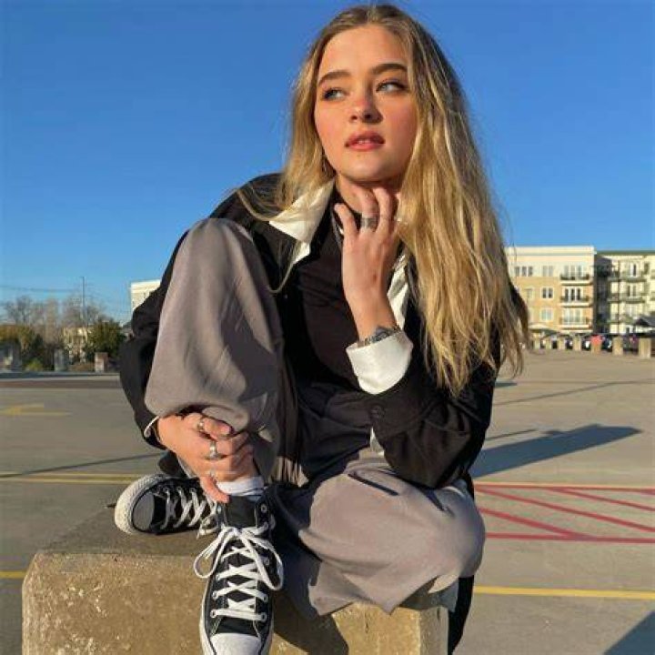 Lizzy Greene 12/07/2020 &bull; CelebMafia