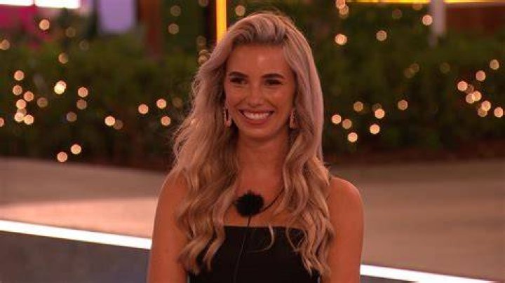 Love Island&rsquo;s Lana Jenkins Puts On A Leggy Display In A Cream Mini