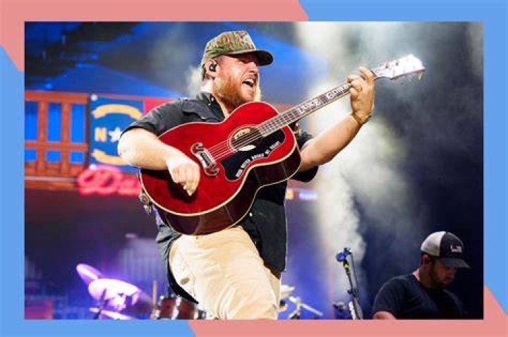 Luke Combs Plays the FloraBama Raises 80,000 for St. Jude